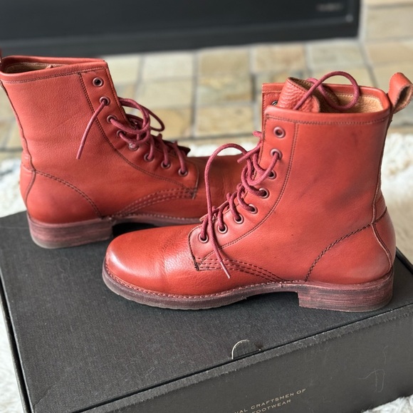 Frye Women’s Red Clay Veronica combat boots soft vintage leather - Picture 13 of 13